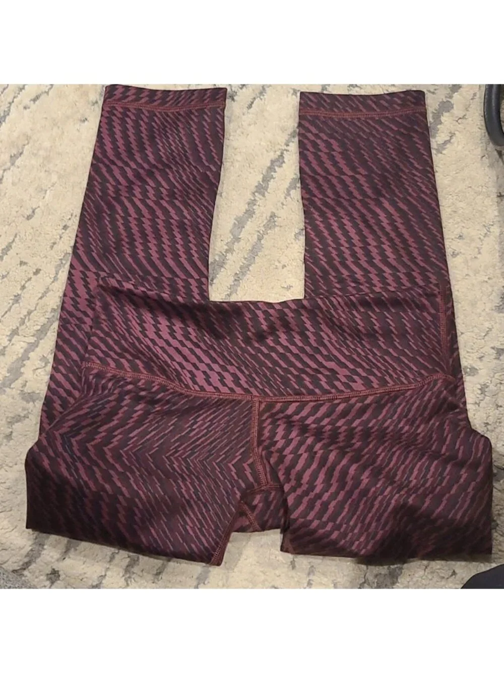 Lululemon Wunder Under Crop (HR) *Full-On Luon Shifted Horizon Red Grape Black